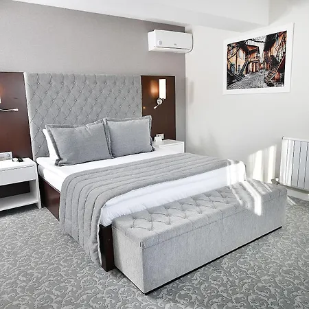 Otel Güvenay Business