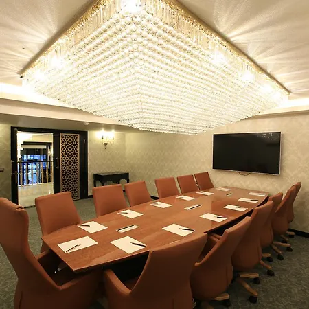Güvenay Business 4*